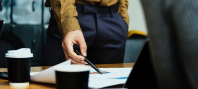 man presents smart home lead to lease data to a client