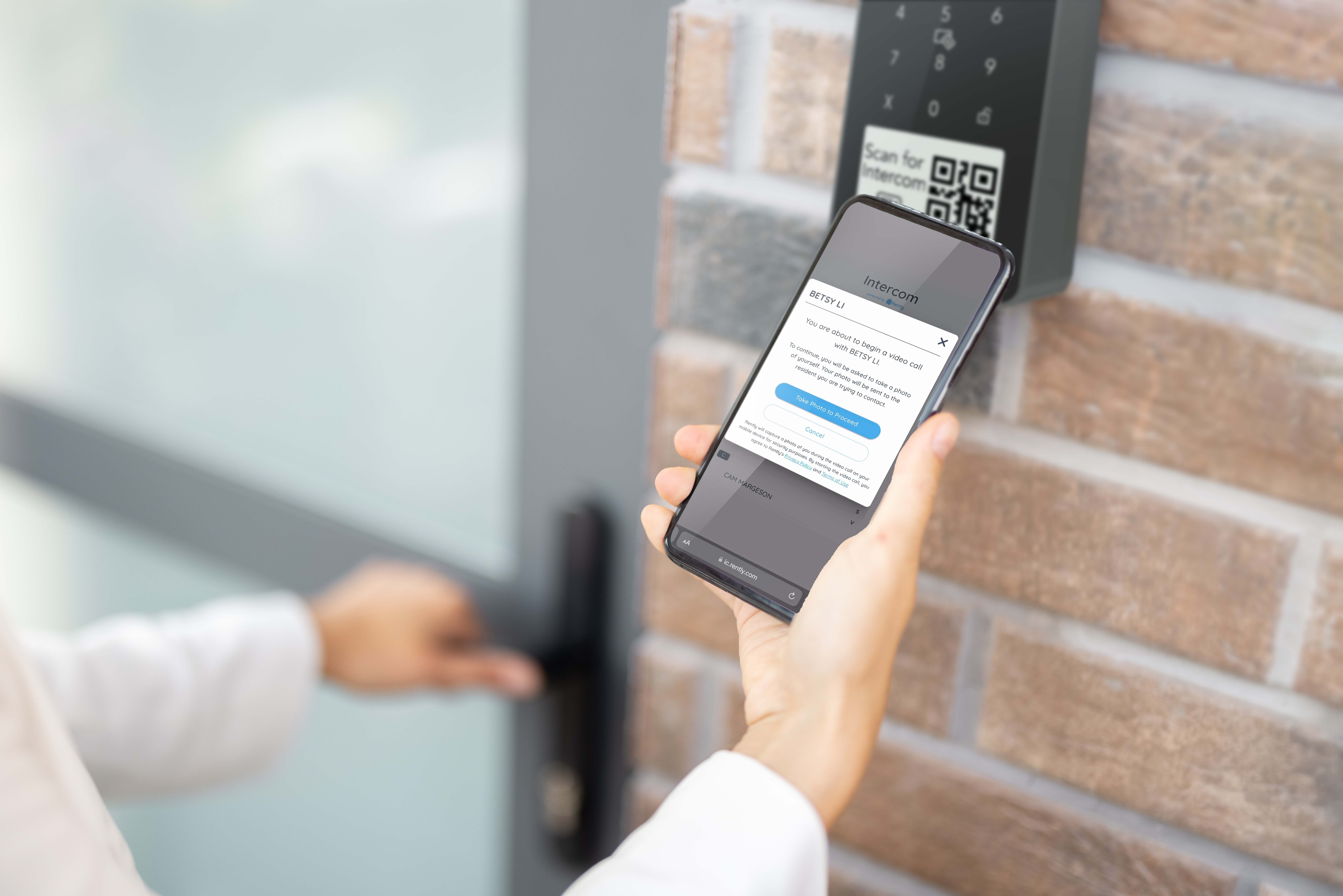 Intercom Use Choosing the Right Intercom System for Your Community's Needs - Rently