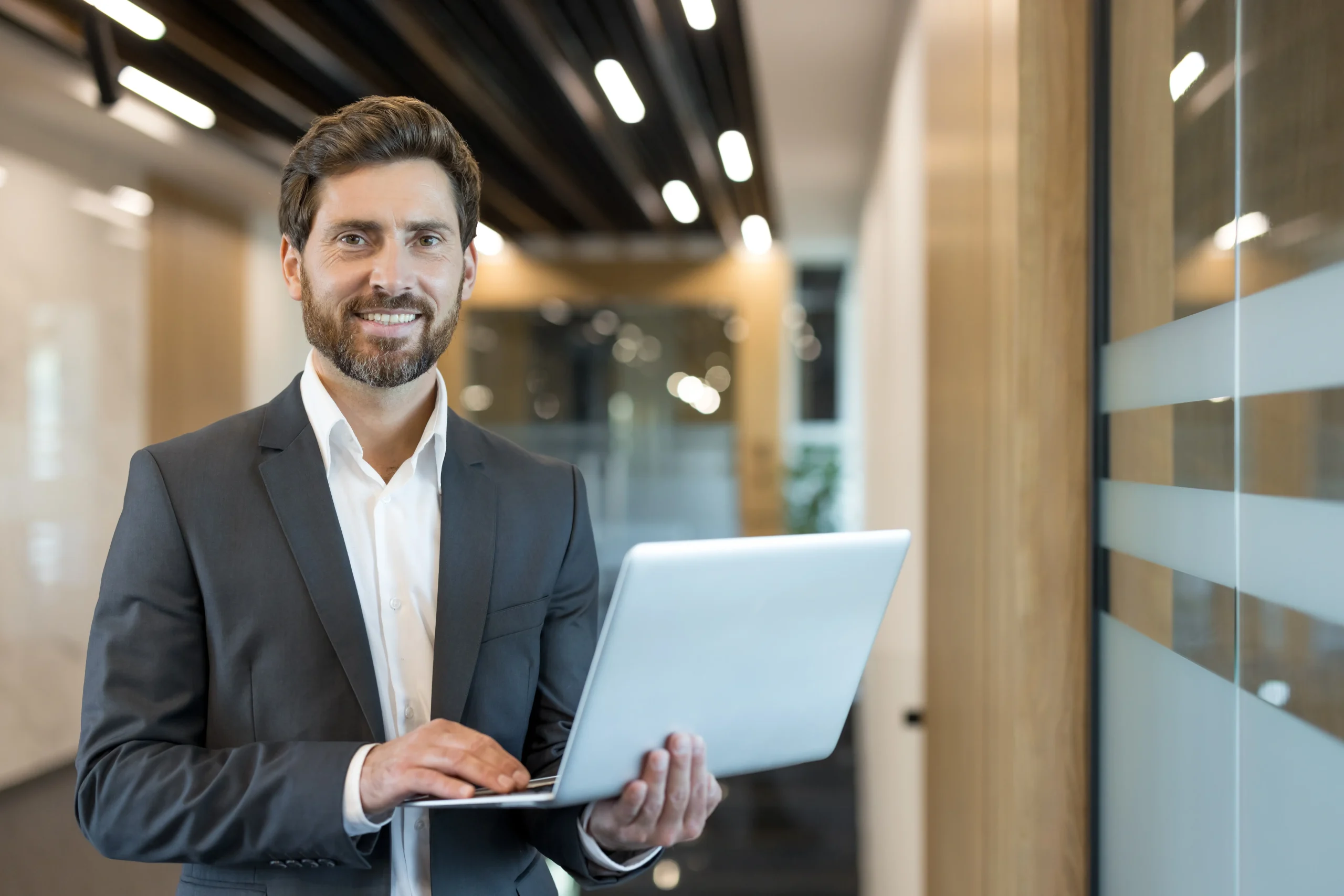 Leasing Agent