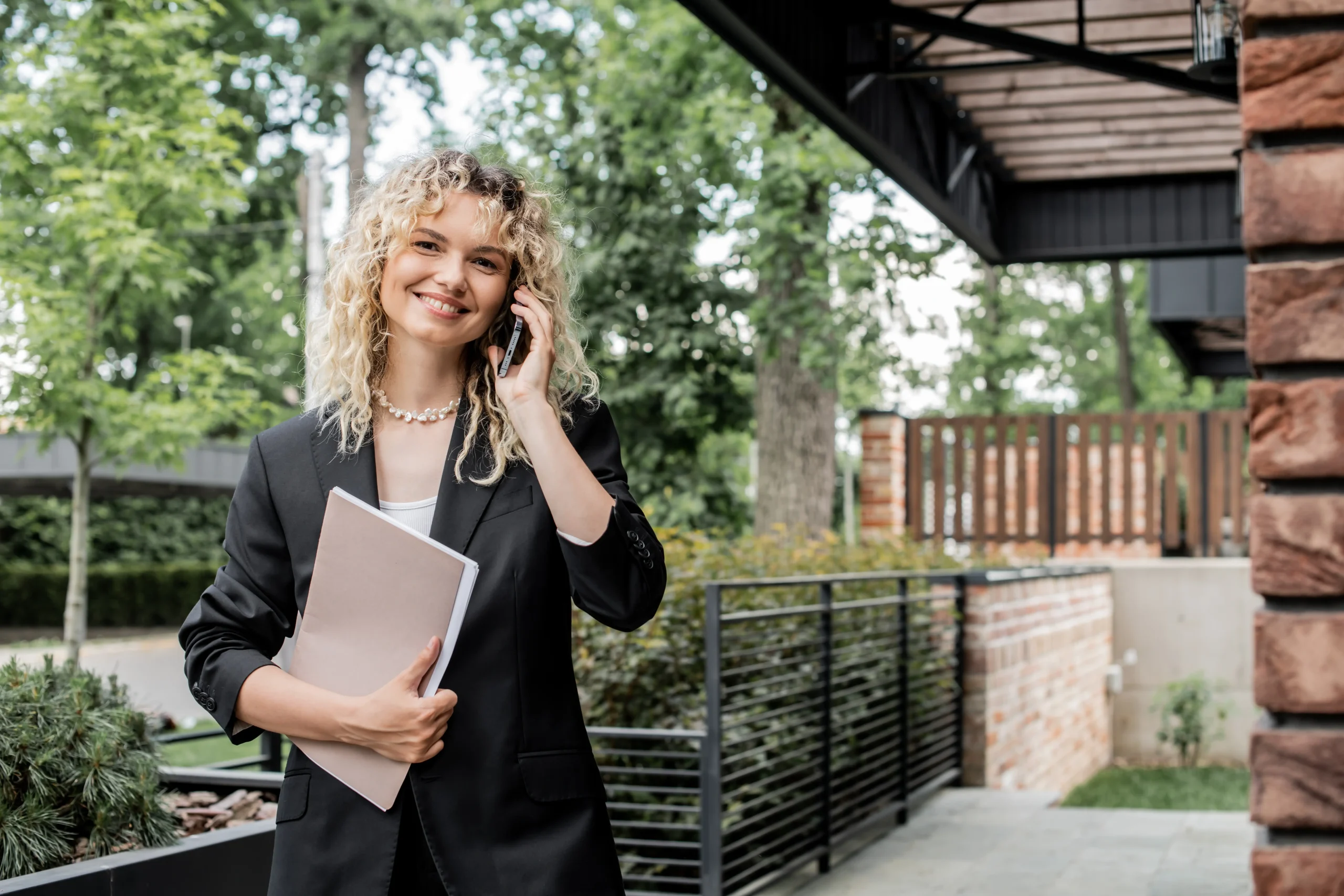 Leasing Agent